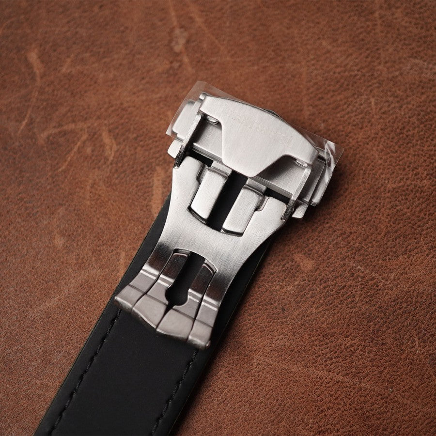 Artem Loop-Less Green - Green Stitching