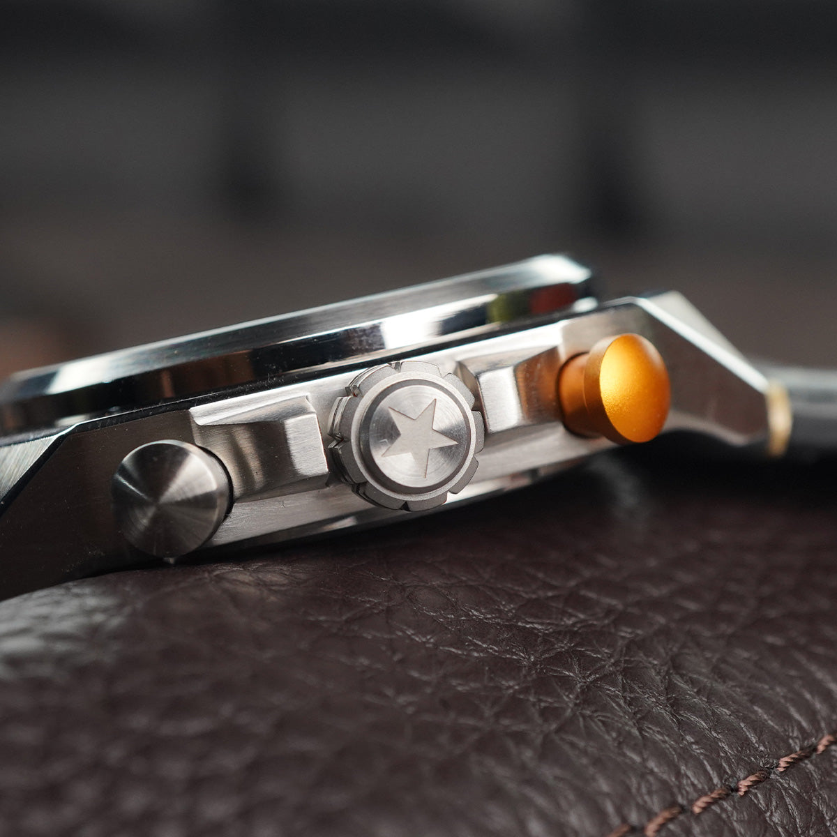 AVI-8 BELL X-1 Machbuster Chronograph Camel Brown