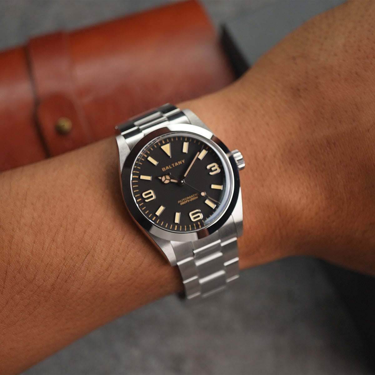 Baltany Modern Explorer S4056 36mm