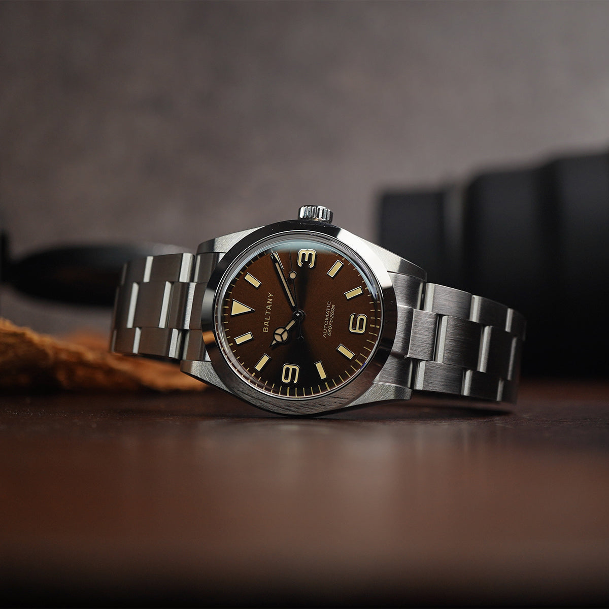 Baltany Modern Explorer S4056 36mm