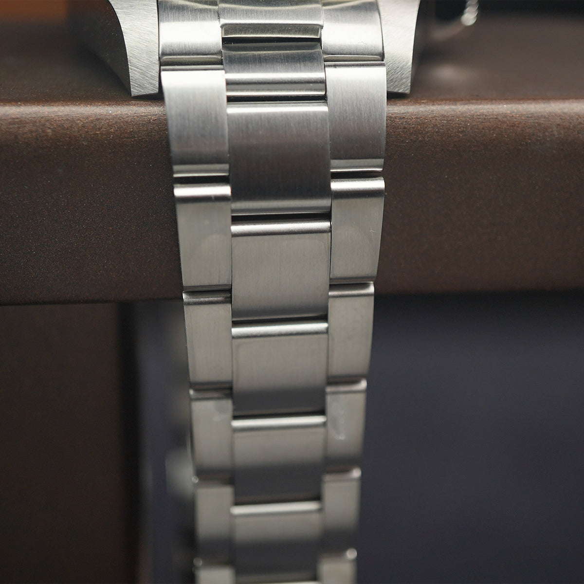 Baltany Modern Explorer S204035AB 39mm - Horology Story Youtube Store