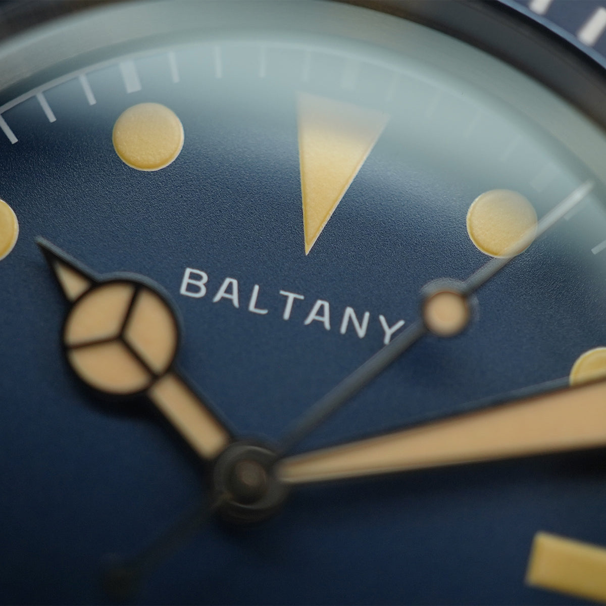 Baltany Retro Diver Watch D3043AB Stainless Steel Bracelet