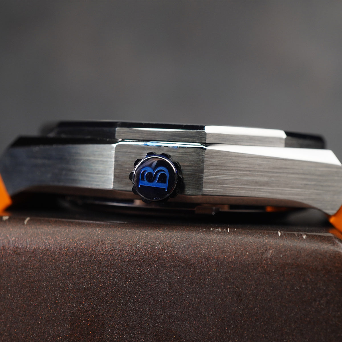 Bonest Gatti King Speed BG8601 Round Shaped Silver Steel Case