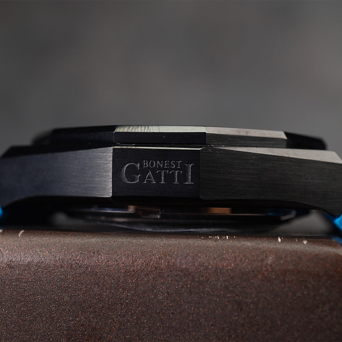 Bonest Gatti King Speed BG8601-A6 Round Shaped Black Steel Case