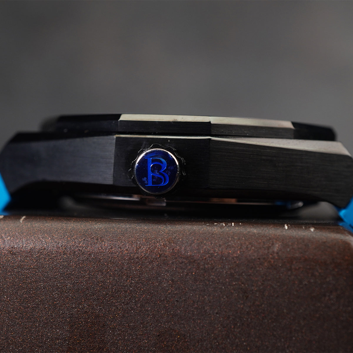 Bonest Gatti King Speed BG8601-A6 Round Shaped Black Steel Case