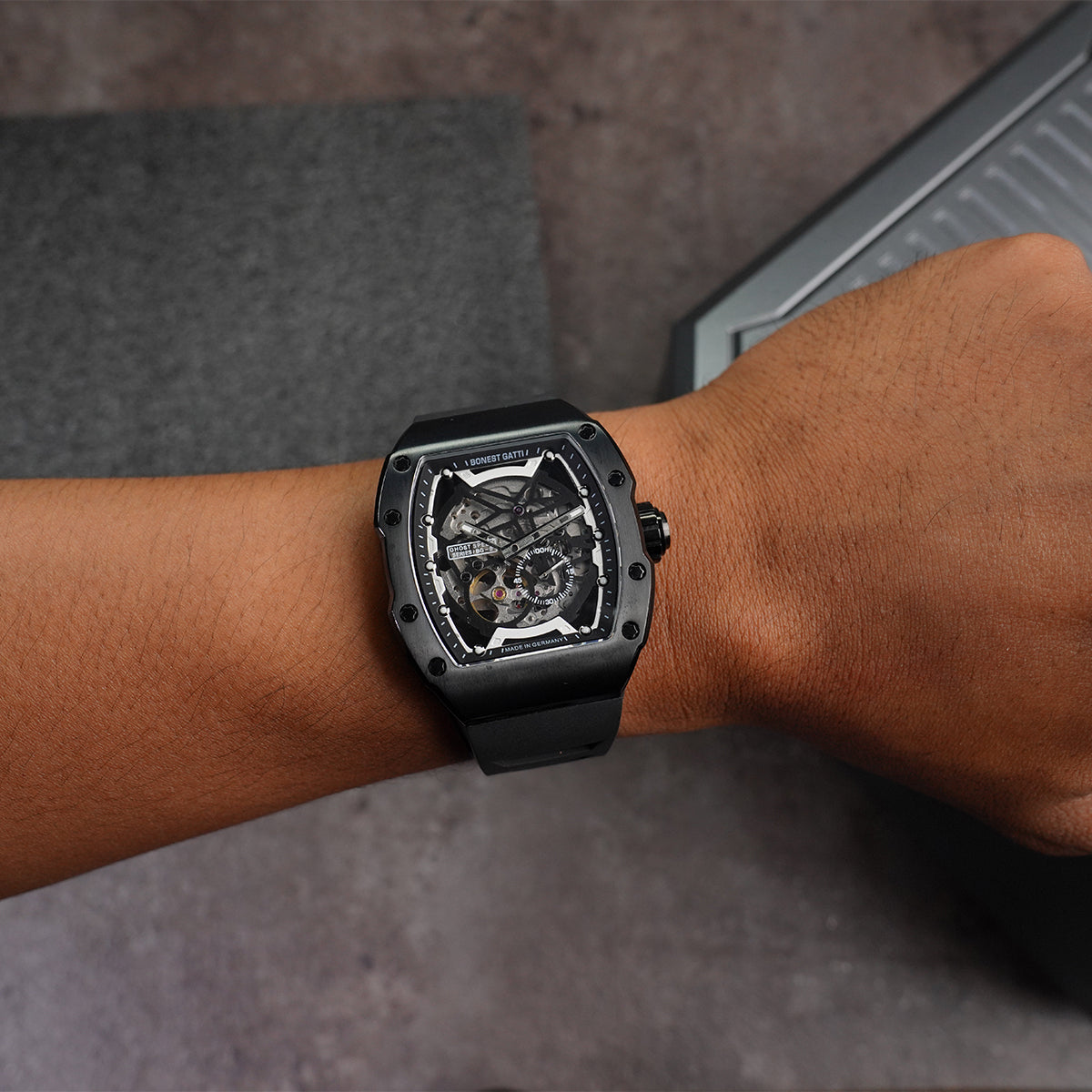 Bonest Gatti Ghost Speed BG9901 Black Steel Case