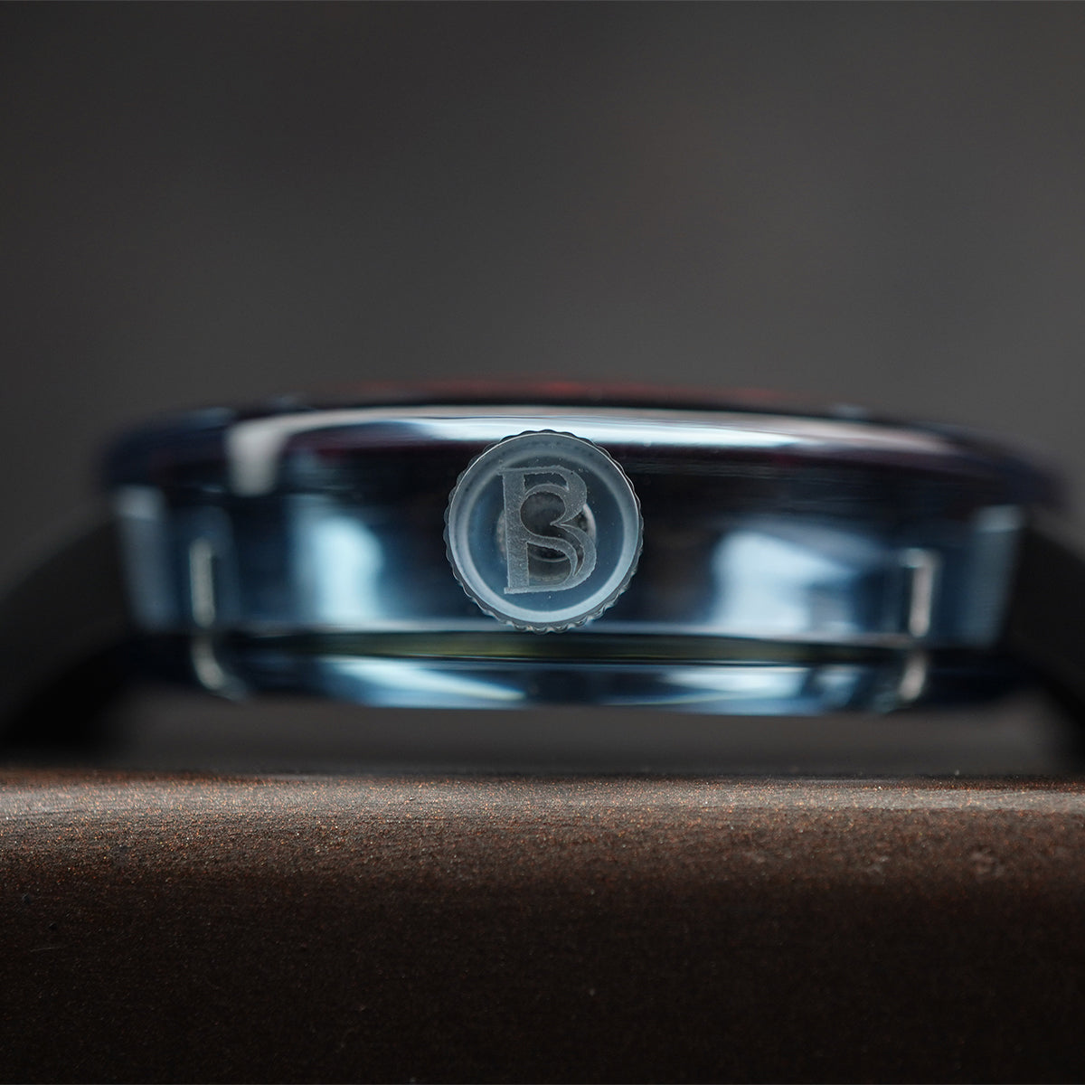 Bonest Gatti Metaverse BG7702 Barrel shaped Case