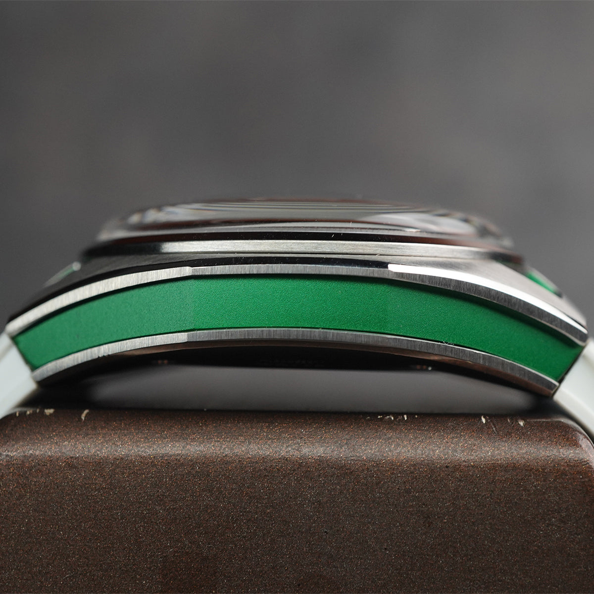 Bonest Gatti Universe BG5803 Round Shaped Case