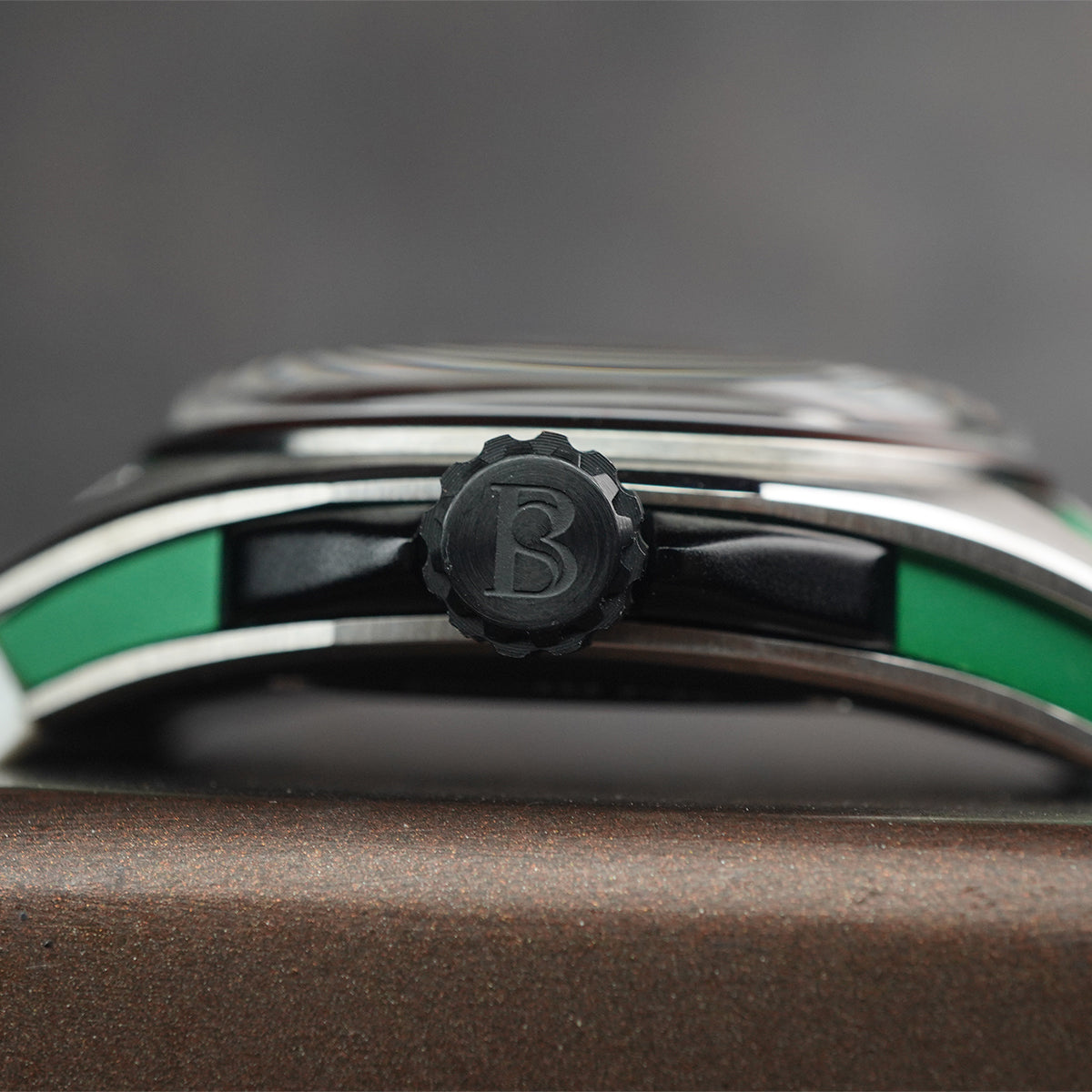 Bonest Gatti Universe BG5803 Round Shaped Case