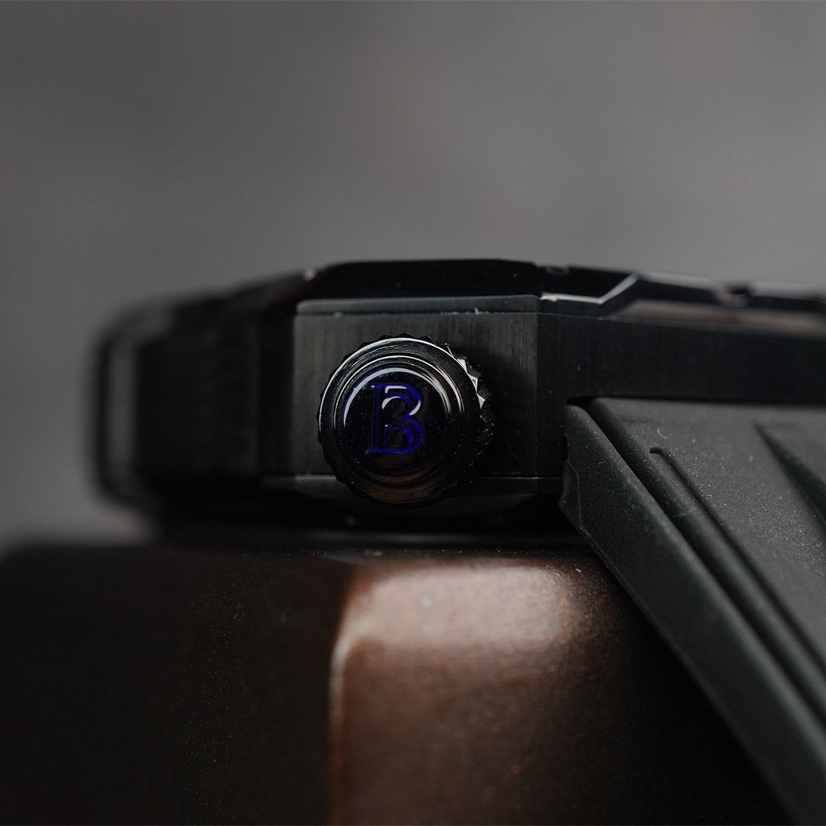 Bonest Gatti King Device BG5804 Square shaped Case - Horology Story Youtube Store