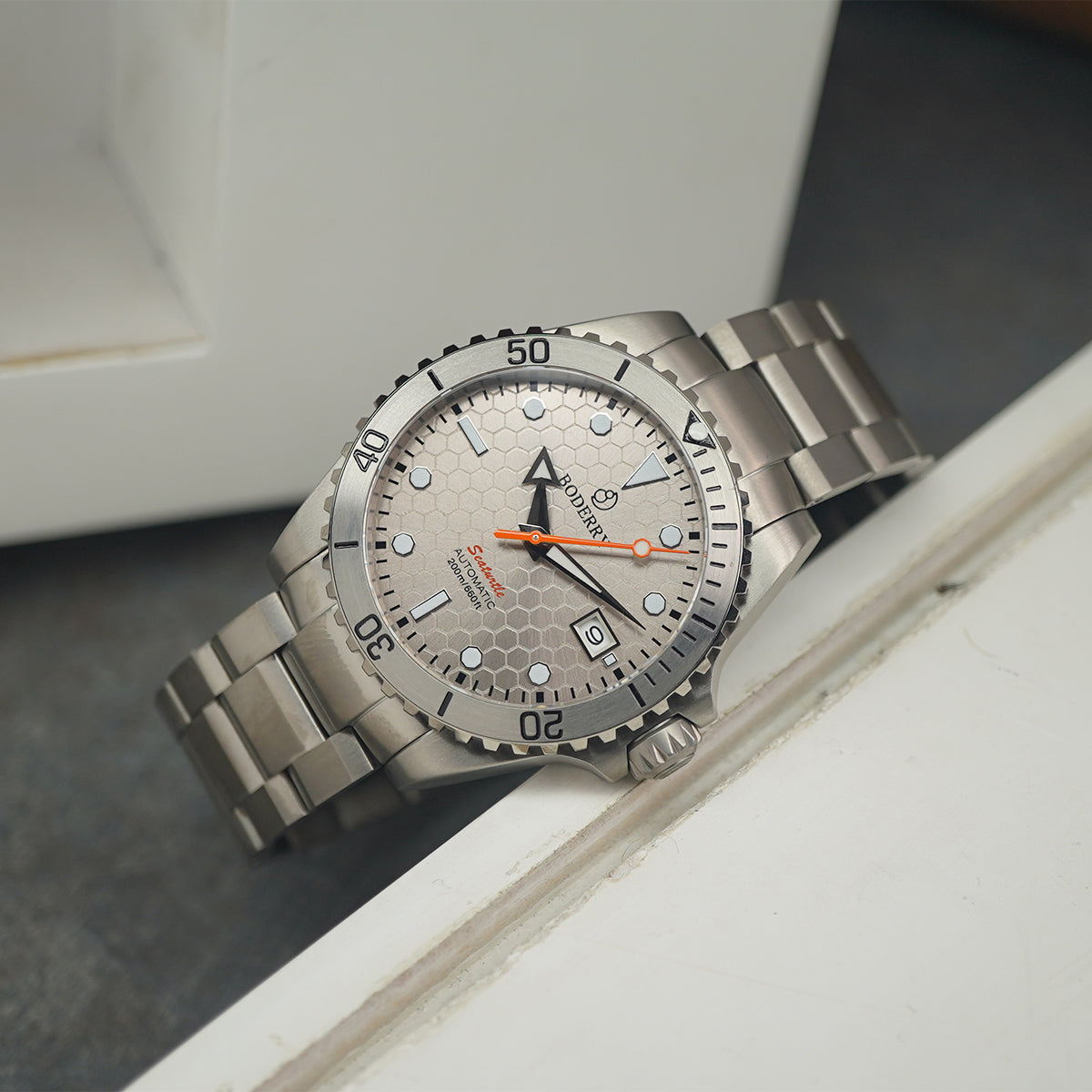 Boderry Seaturtle Ocean 100m Titanium Bracelet - Horology Story Youtube Store