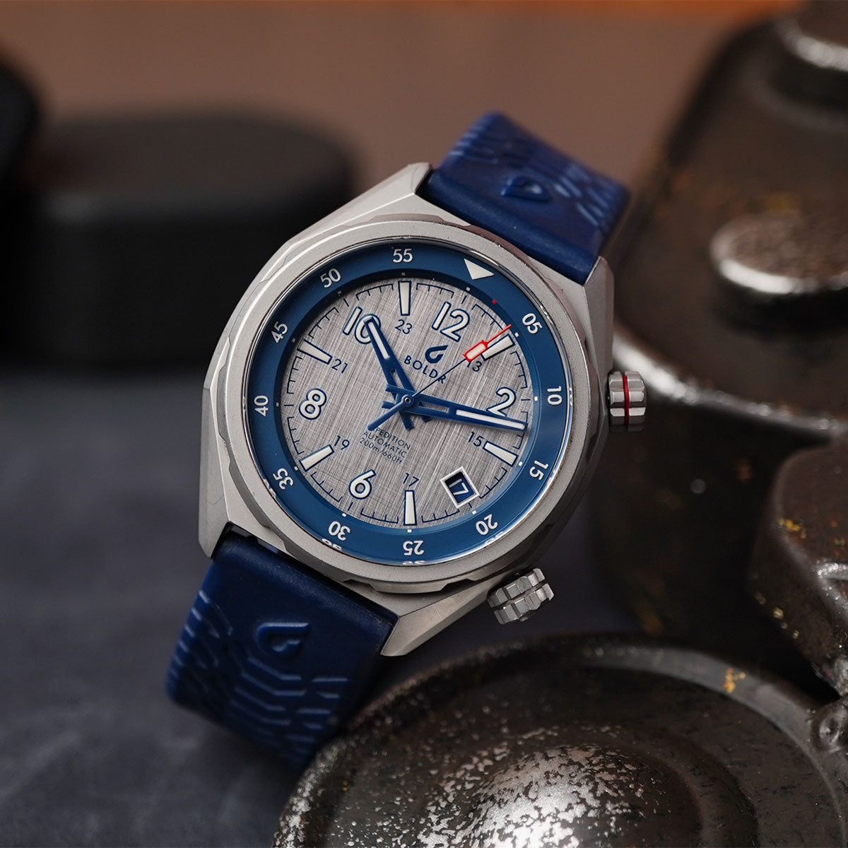 Boldr Expedition 49pieces Limited Edition Linen Grey Dial - Horology Story Youtube Store