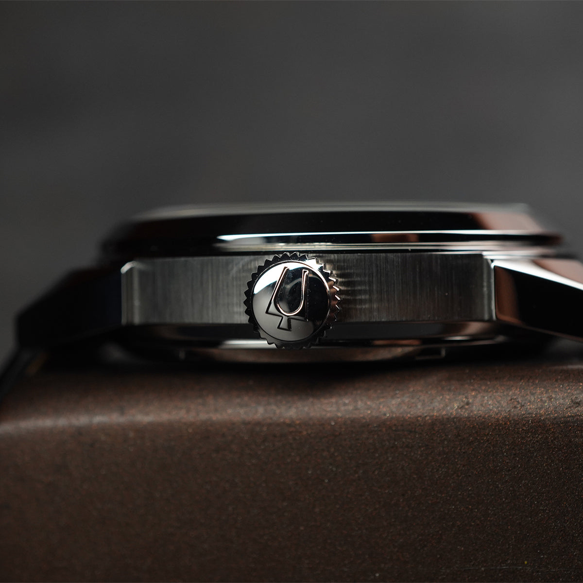 Bulova Sutton Classic BLV 96B422 Black Dial