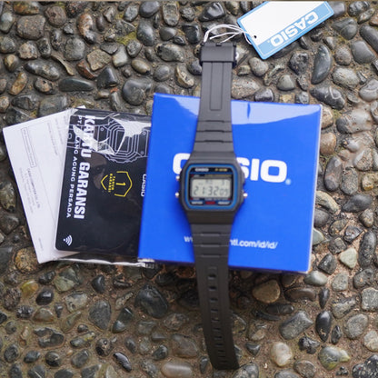 Casio F-91W-1DG Digital Stopwatch On Rubber