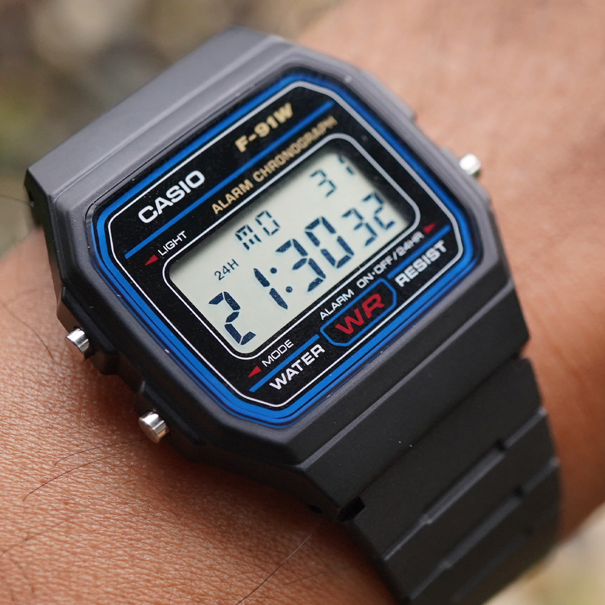 Casio F-91W-1DG Digital Stopwatch On Rubber
