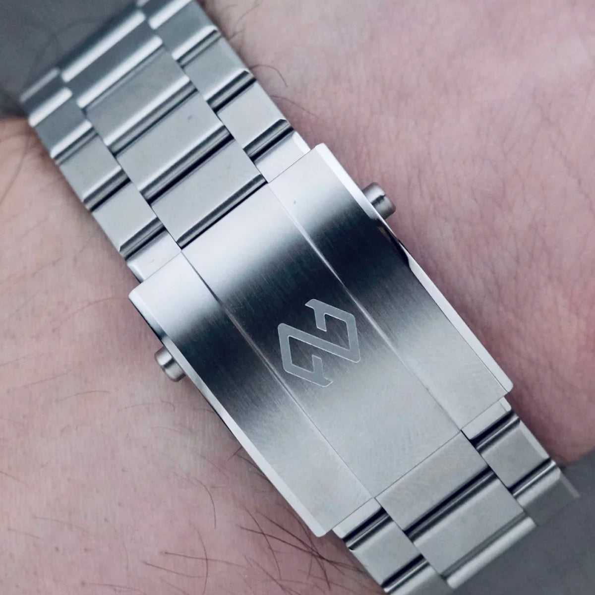 Formex Reef 39,5mm White Dial Black Ceramic Bezel COSC - Horology Story Youtube Store