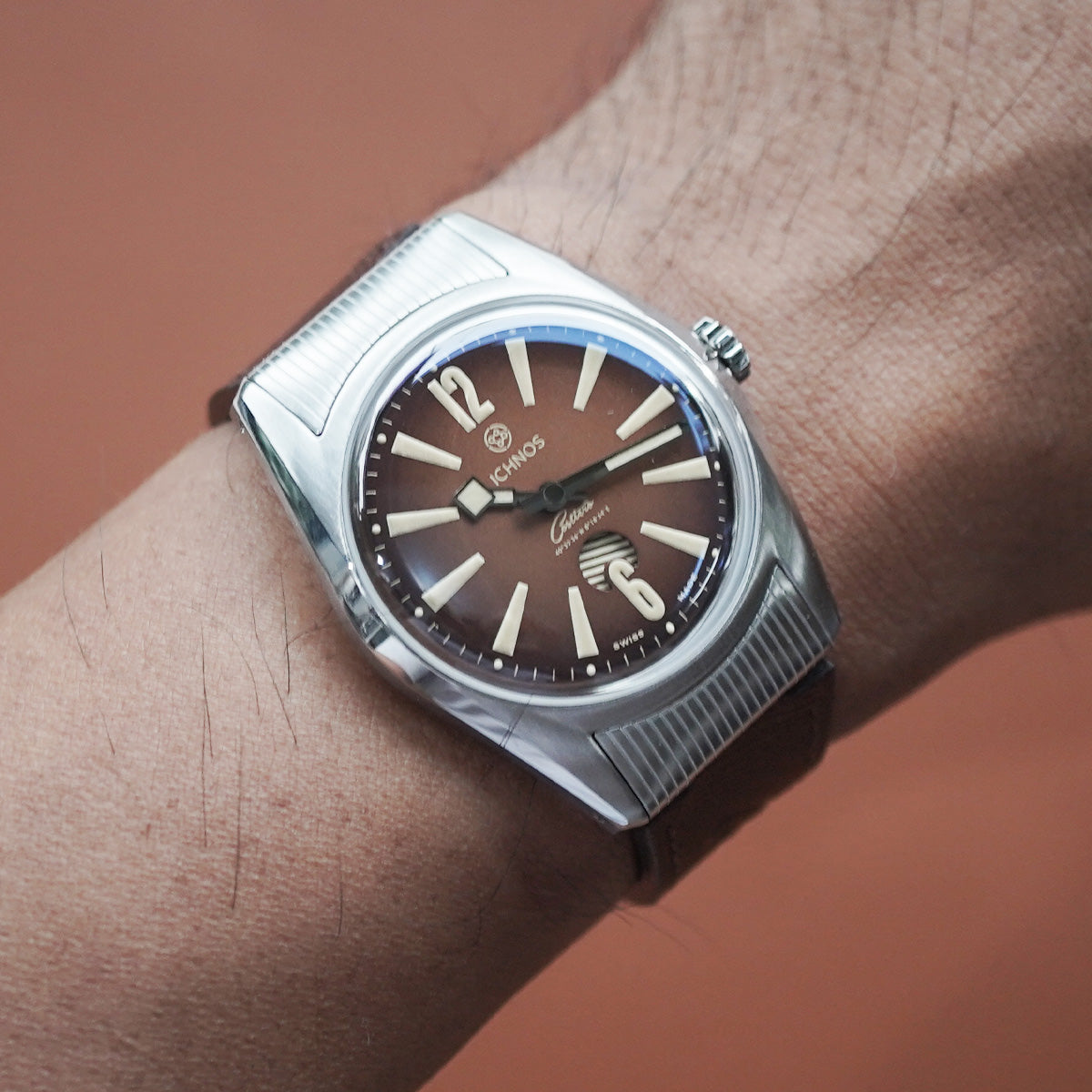 Ichnos Costerio Tobacco On Bracelet & Leather Strap