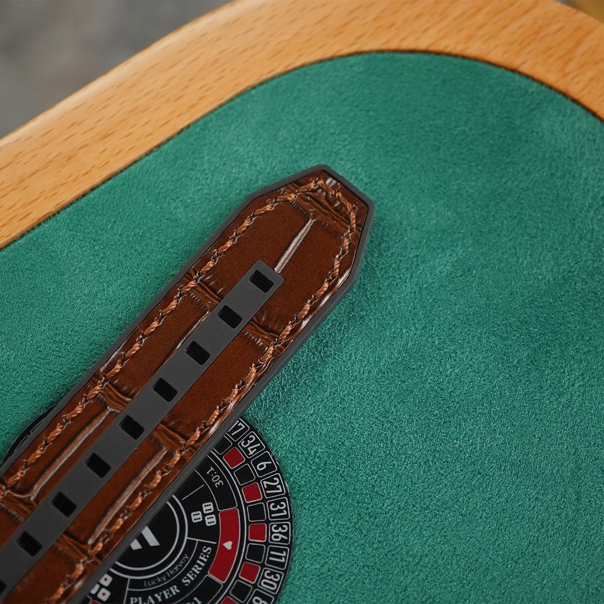 LUCKY HARVEY Player Series Poker Roulette Rosegold