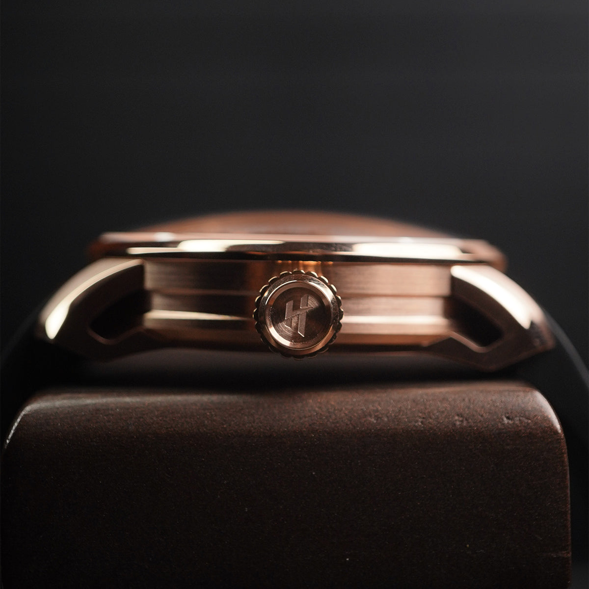 LUCKY HARVEY Player Series Poker Roulette Rosegold