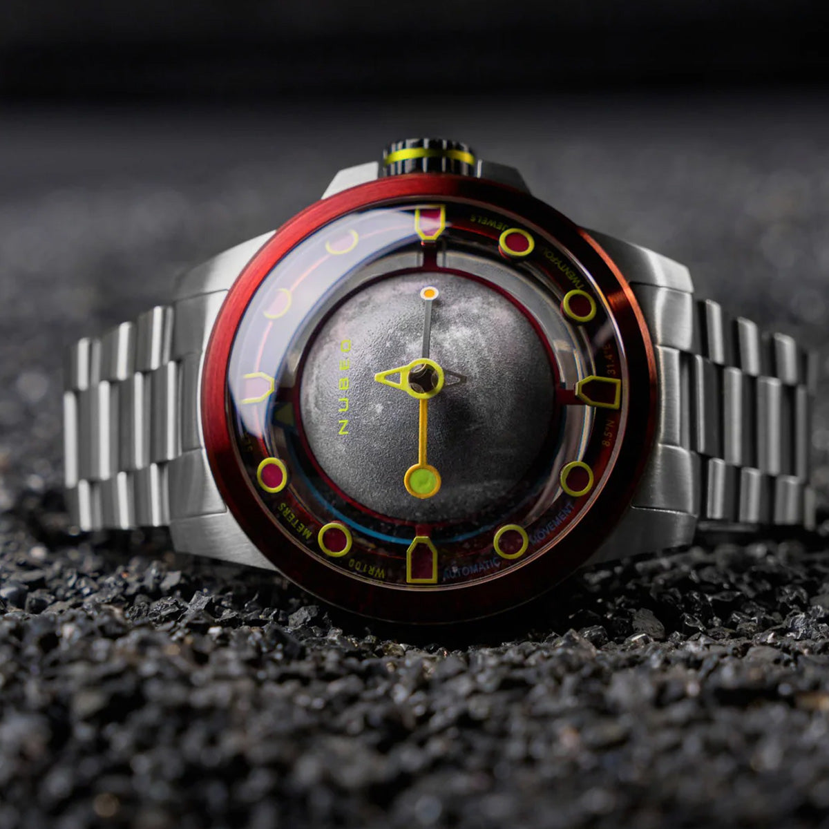 Nubeo Tranquility NB-6091-44 Gibbous Red