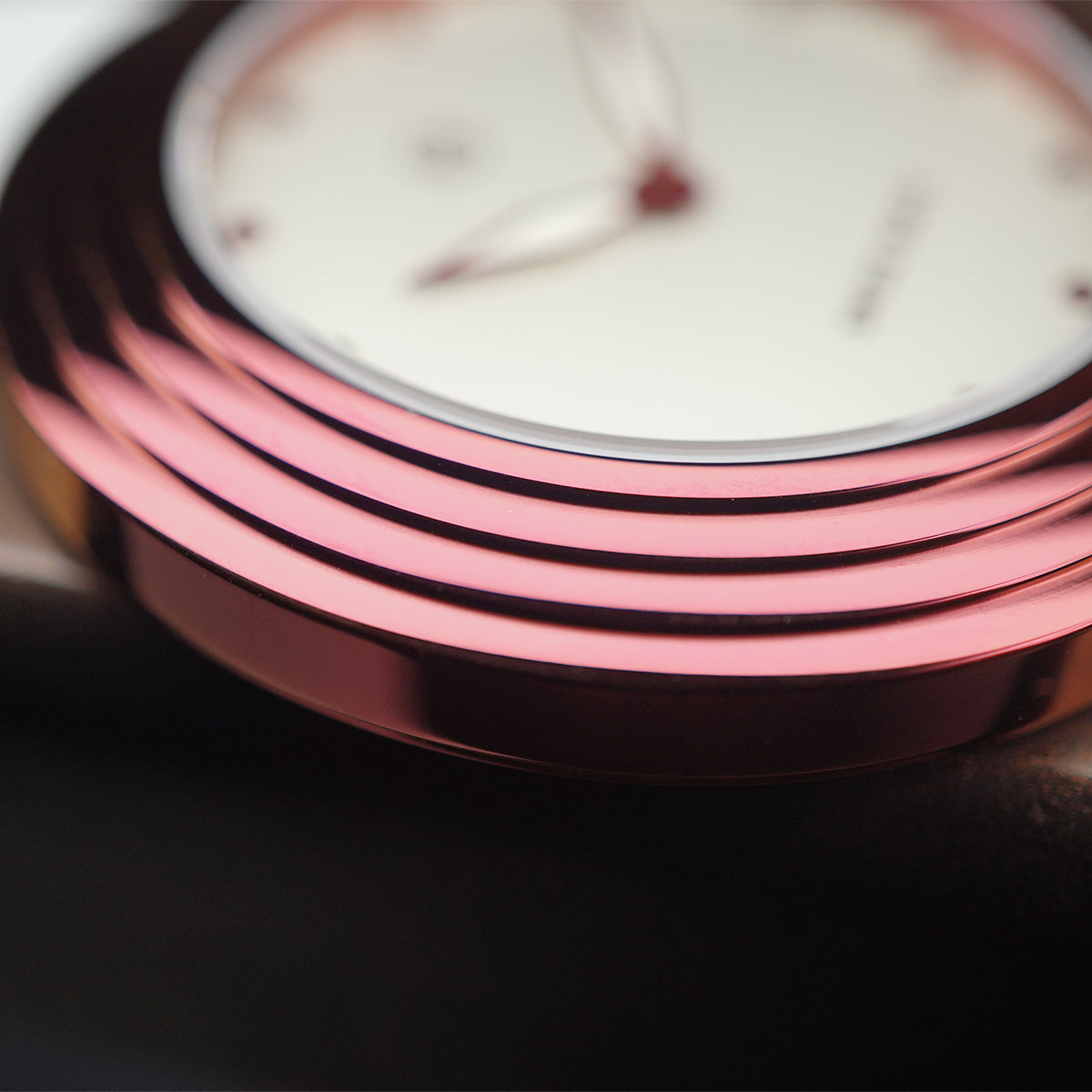 Streamliner B013-01 White Metallic Sand Blast Dial