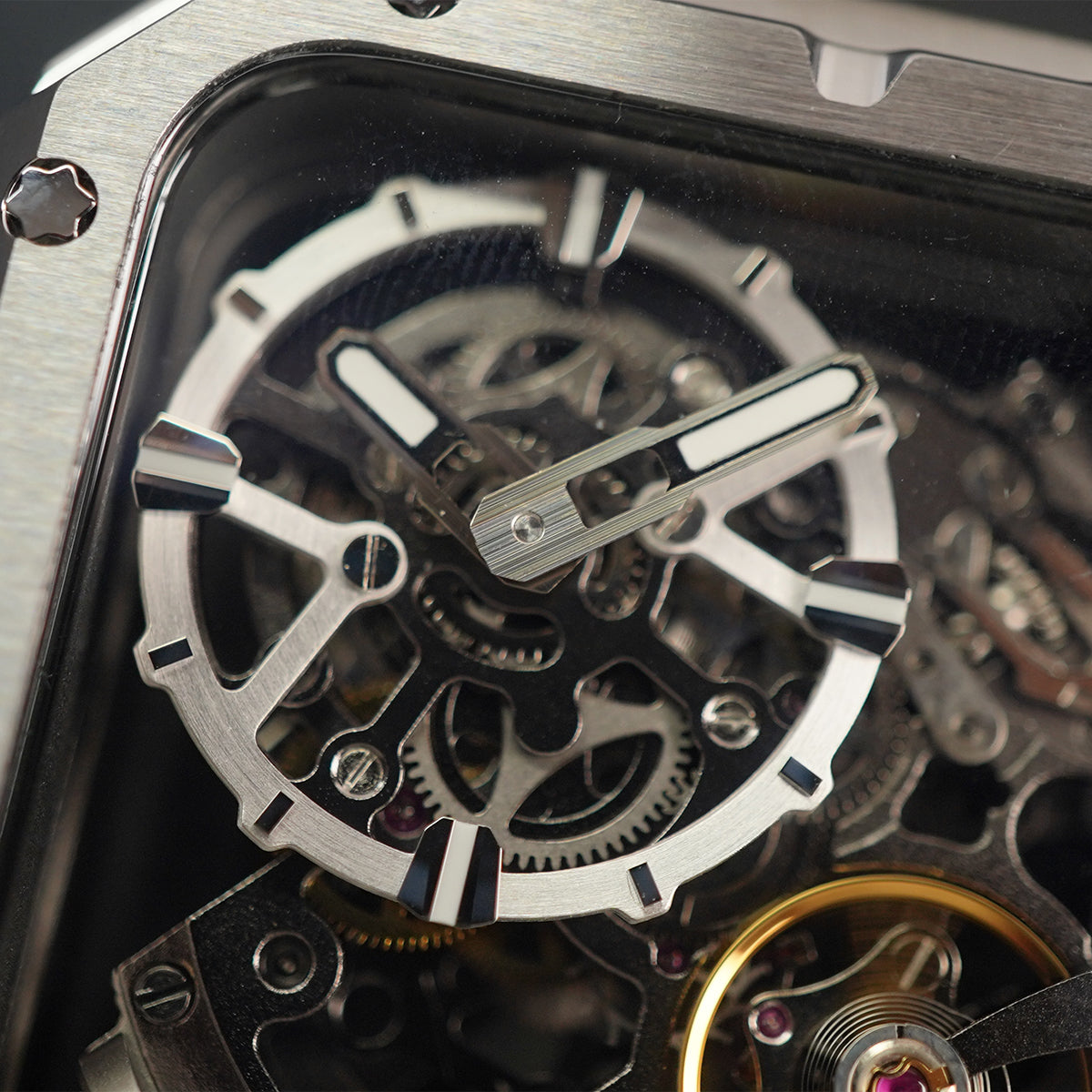 Bonest Gatti King Device BG5804 Square shaped Case - Horology Story Youtube Store