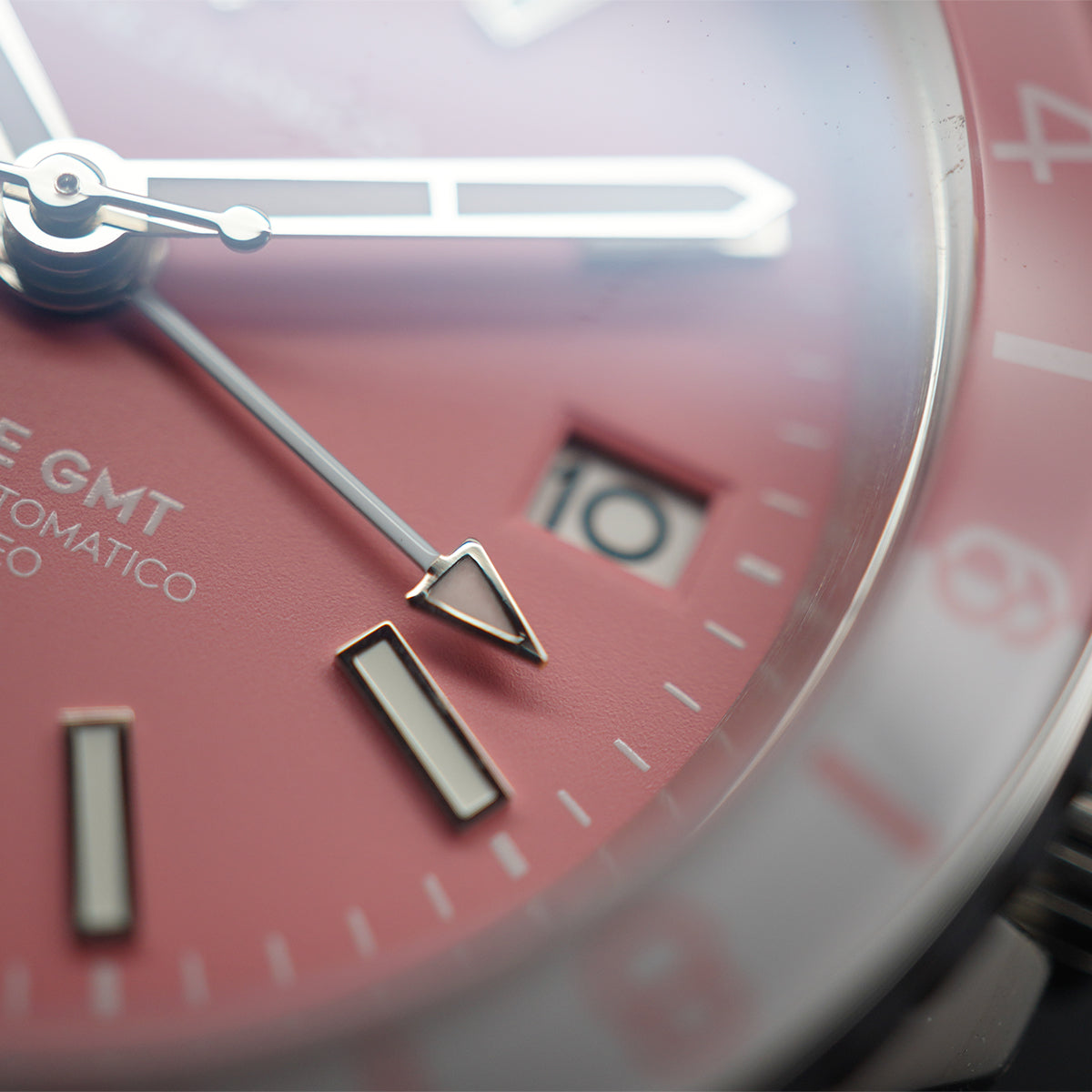 Venezianico Nereide GMT 39mm 3521506C Rosa - Horology Story Youtube Store