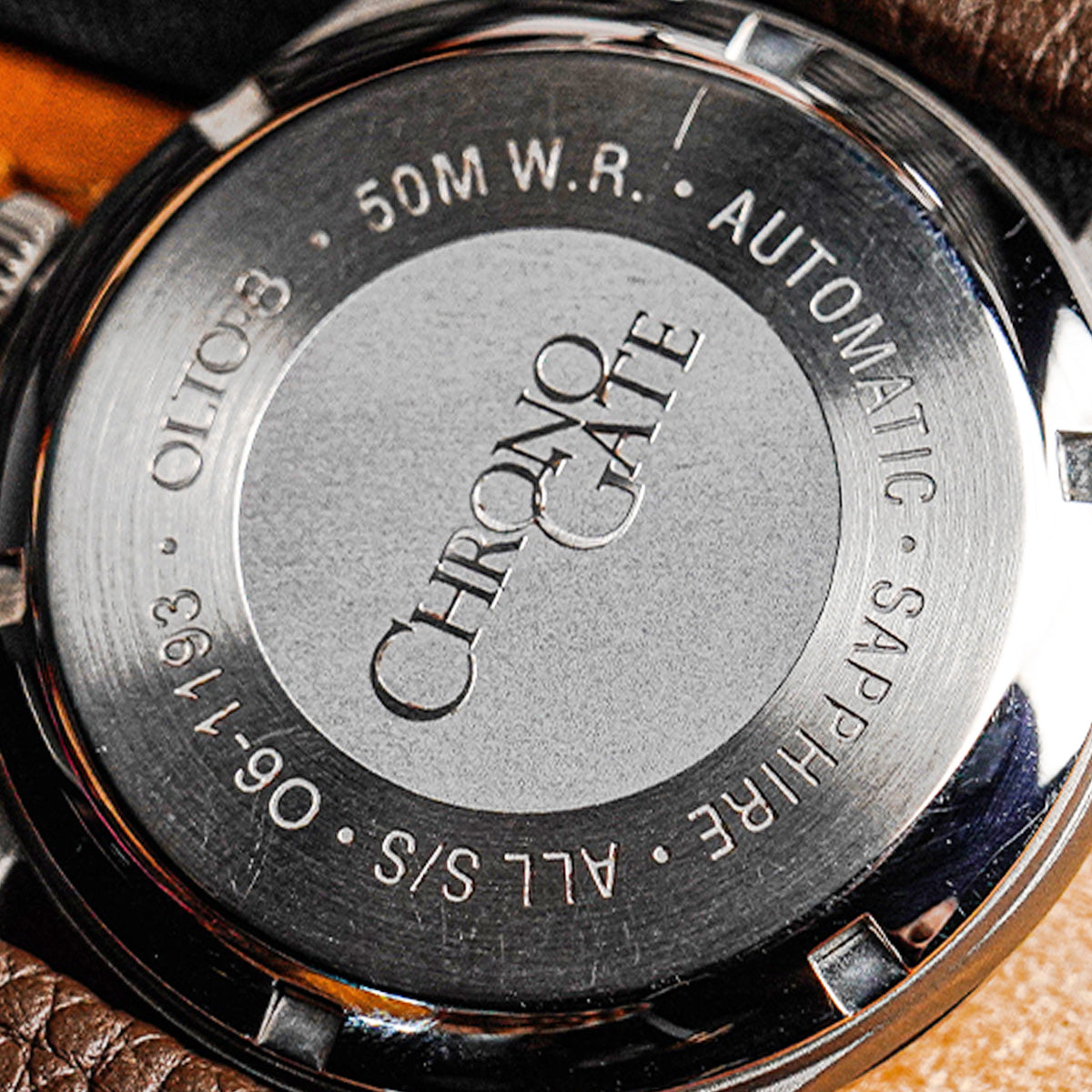 OLTO-8 Chrono Gate Vintage Red Pre-order