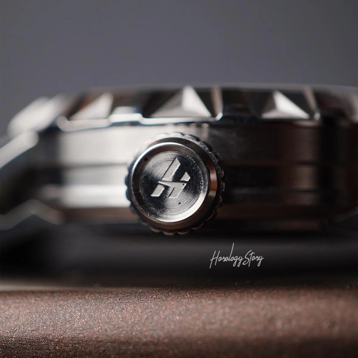 LUCKY HARVEY Silver Blinking Eyes Owl Automatic - Horology Story Youtube Store