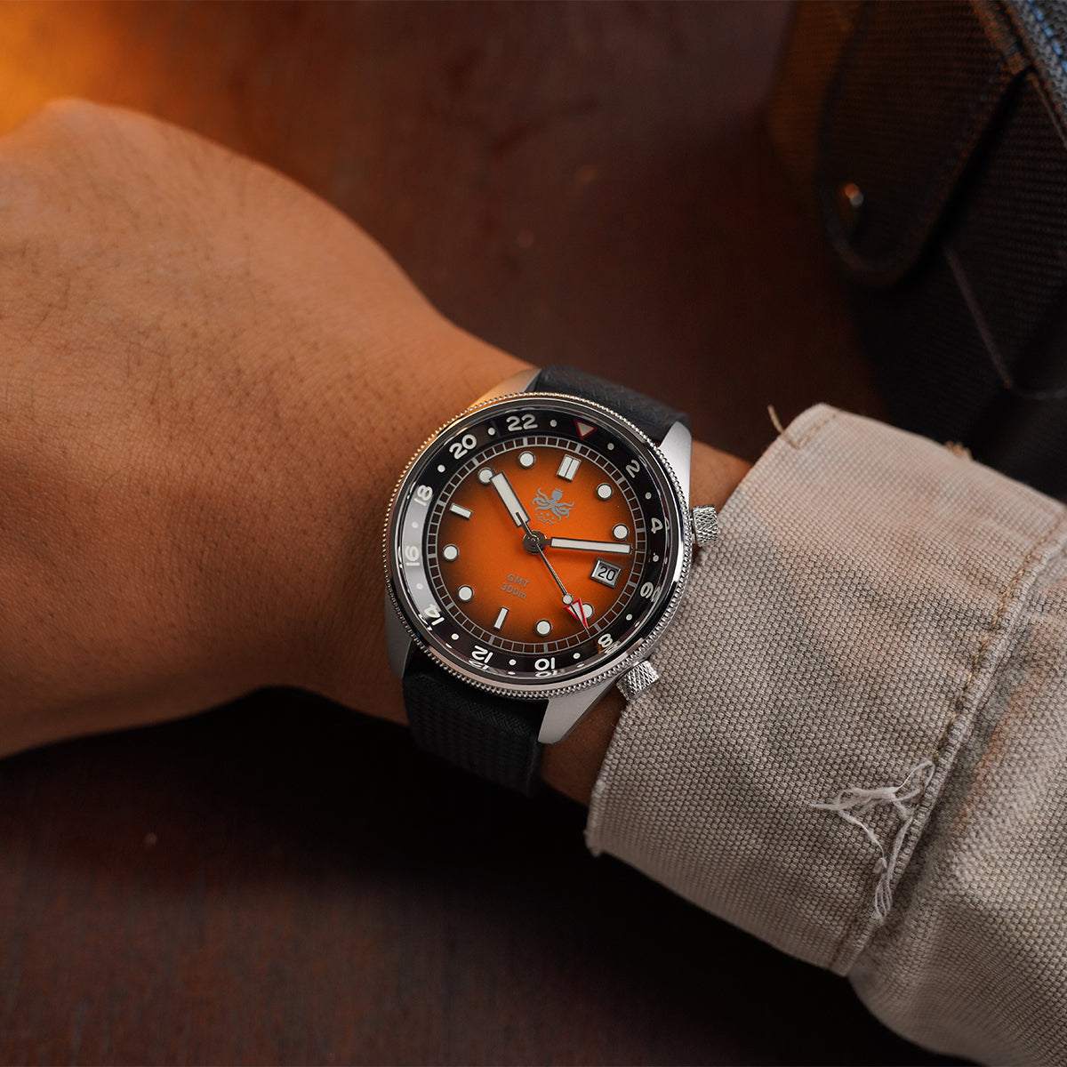 Phoibos Eagle Ray 300m Super Compressor GMT PX023F Fume Orange - Horology Story Youtube Store