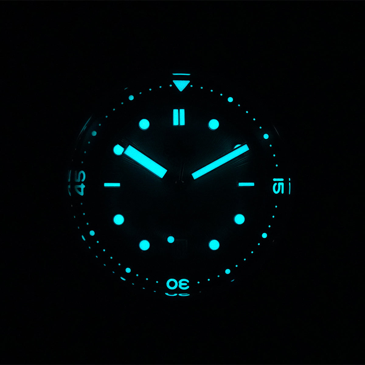 Phoibos Eagle Ray 200m PY039H Sunray Champagne - Horology Story Youtube Store