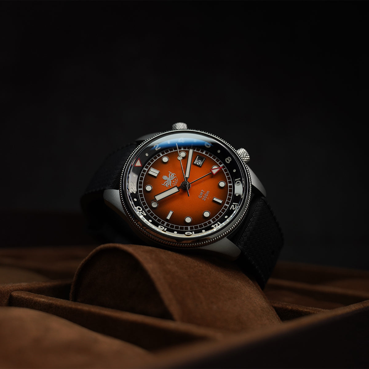 Phoibos Eagle Ray 300m Super Compressor GMT PX023F Fume Orange - Horology Story Youtube Store