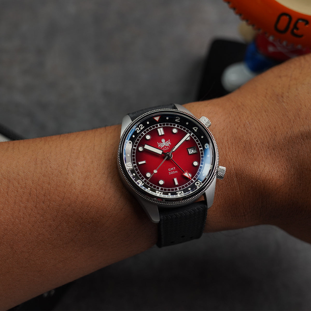 Phoibos Eagle Ray 300m Super Compressor GMT PX023E Fume Red - Horology Story Youtube Store