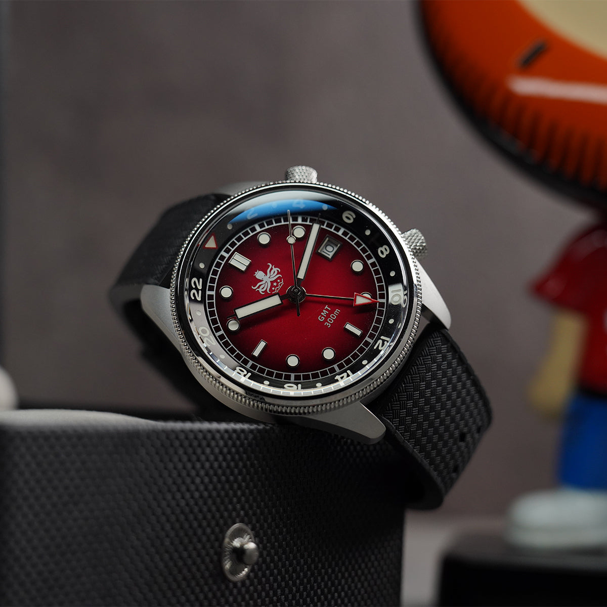 Phoibos Eagle Ray 300m Super Compressor GMT PX023E Fume Red - Horology Story Youtube Store