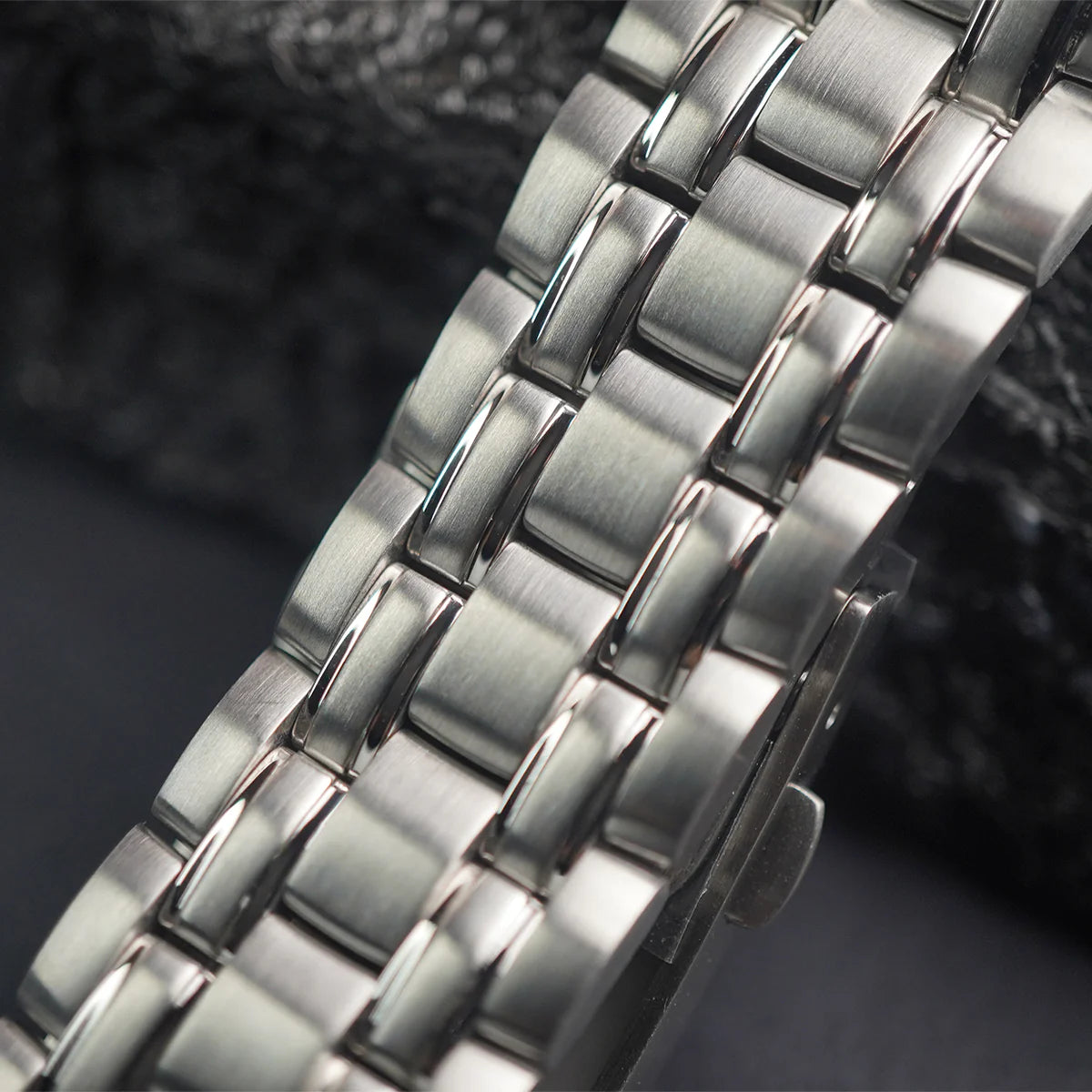 Phoibos Eagle Ray 200m PY039F Sunray Orange - Horology Story Youtube Store