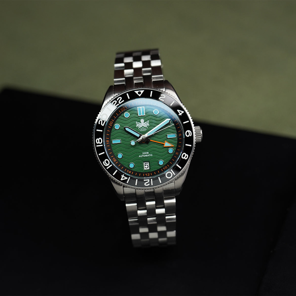 Phoibos Wave Master GMT 200M PY049A Green Dial - Horology Story Youtube Store