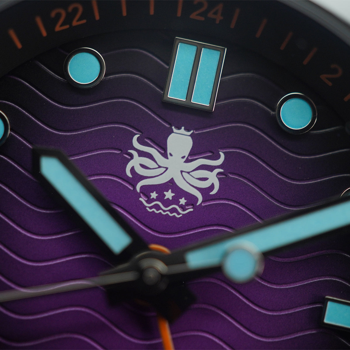 Phoibos Wave Master GMT 200M PY049H Purple Dial - Horology Story Youtube Store