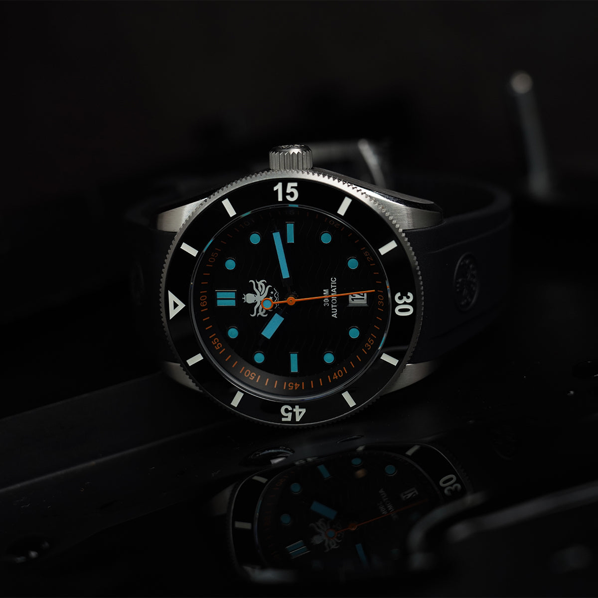 Phoibos Wave Master 300M PY010CR Black Dial