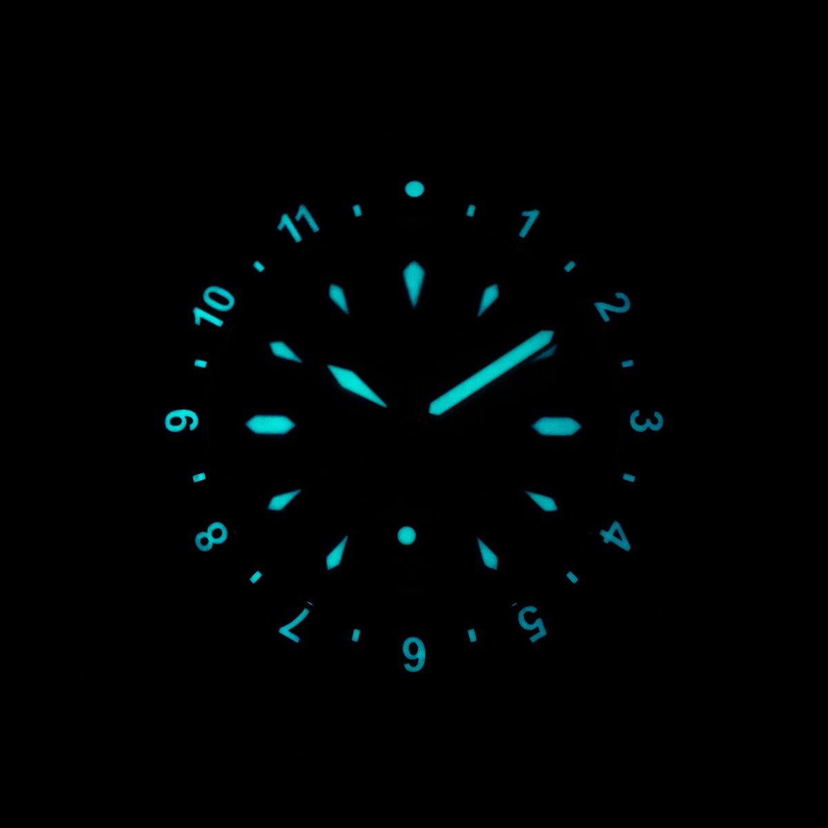 Phoibos Voyager 200m PY035D Sunburst Red Dial - Horology Story Youtube Store