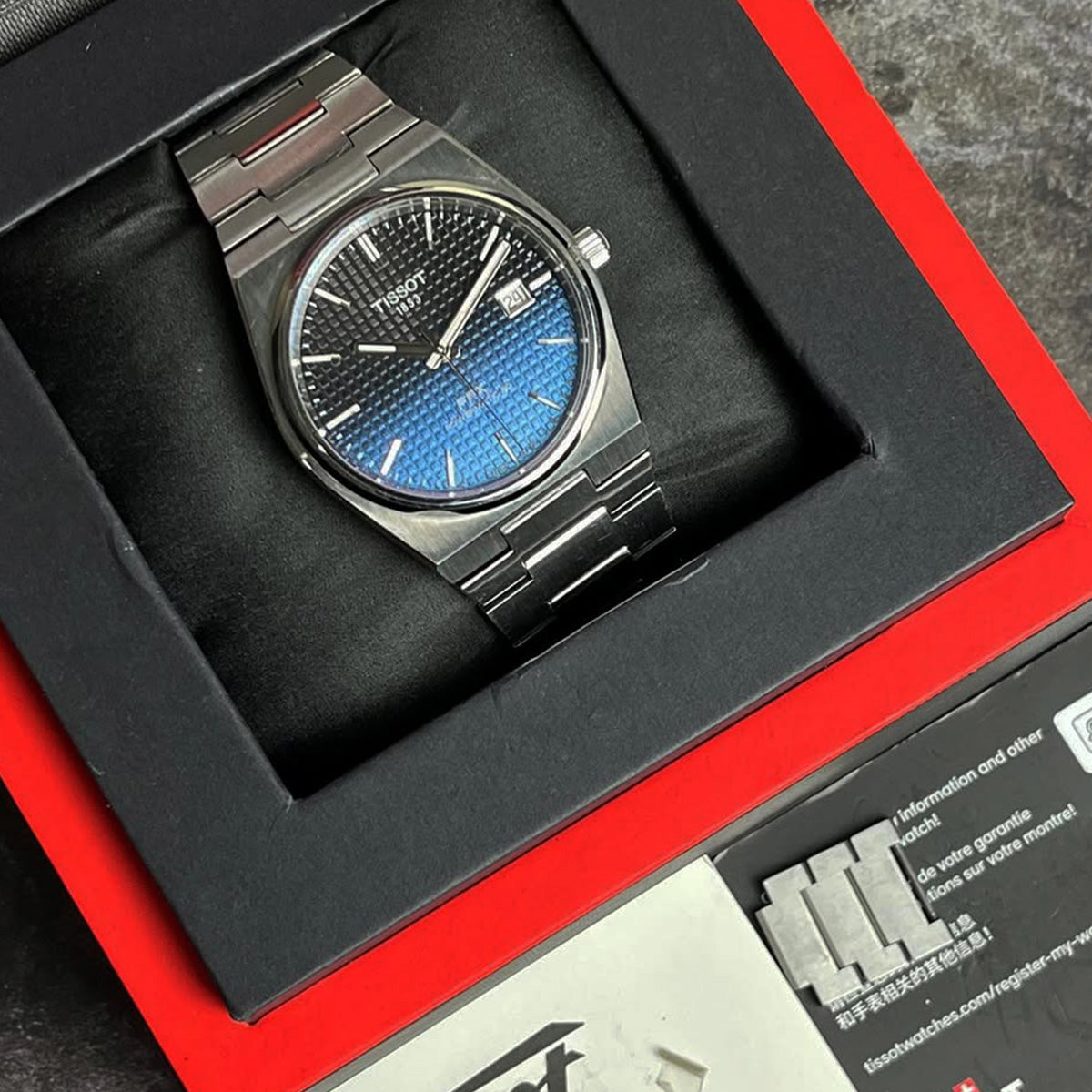 Tissot PRX 40mm T137.407.11.051.01 Powermatic 80 Gradient Black-Blue on Bracelet