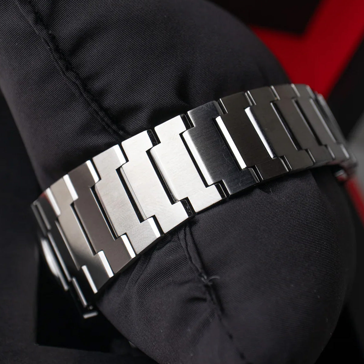 Tissot PRX 40mm T137.407.11.351.01 Powermatic 80 Gradient Ice Blue on Bracelet