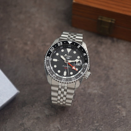 Seiko 5 Sports GMT SSK001K1 Black Grey Bezel Black Dial