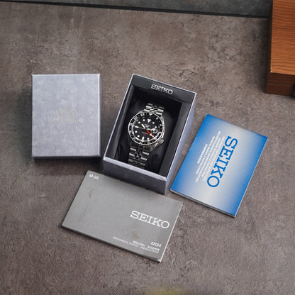 Seiko 5 Sports GMT SSK001K1 Black Grey Bezel Black Dial