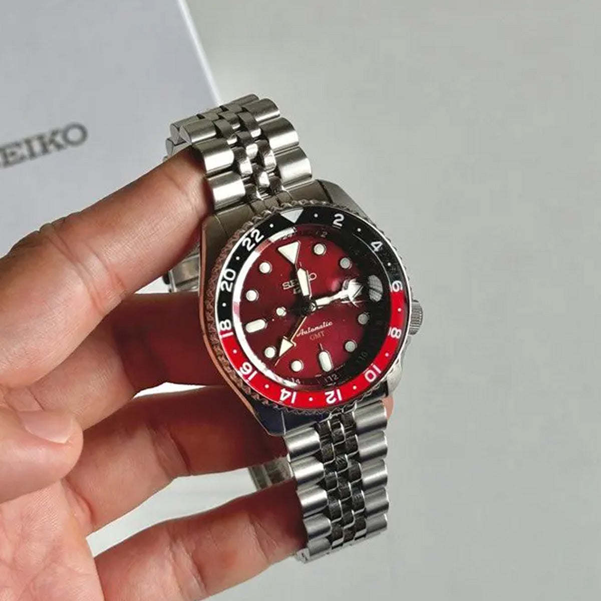 Seiko 5 Sports GMT SSK031K1 Passion Red Limited Edition