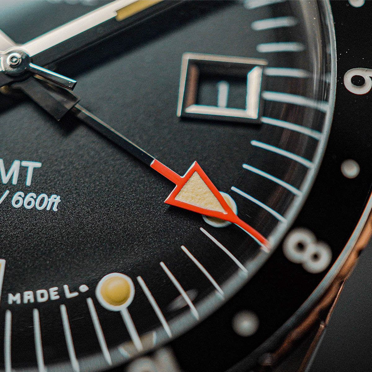 Vulcain Skindiver GMT - Black Luminova Beige