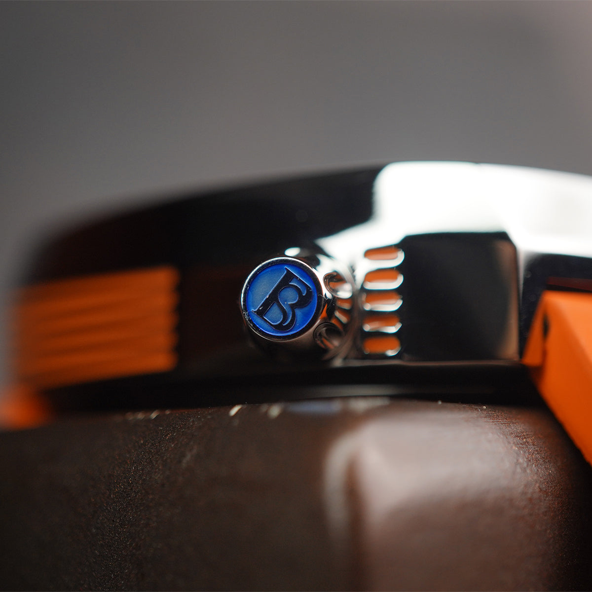 Bonest Gatti Whirlwind BG6601 Square shaped Steel Case