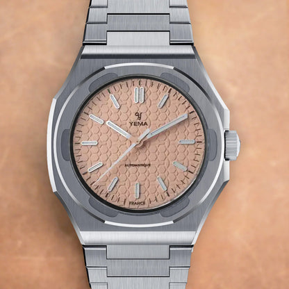 Urban Traveller Cal.2000 Salmon Dial