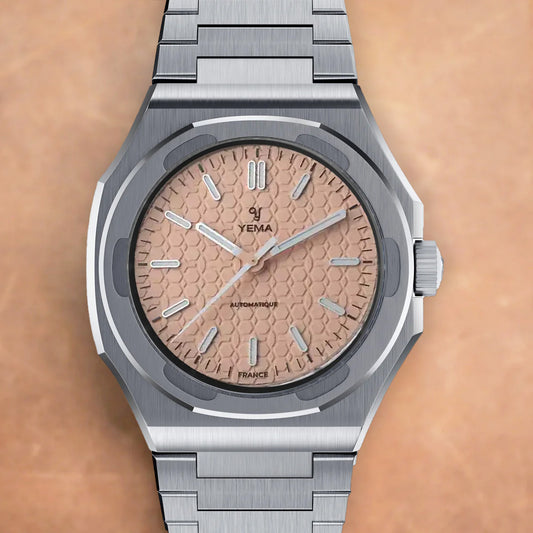 Urban Traveller Cal.2000 Salmon Dial