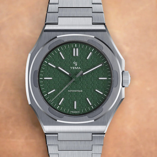 Urban Traveller Cal.2000 Green Dial