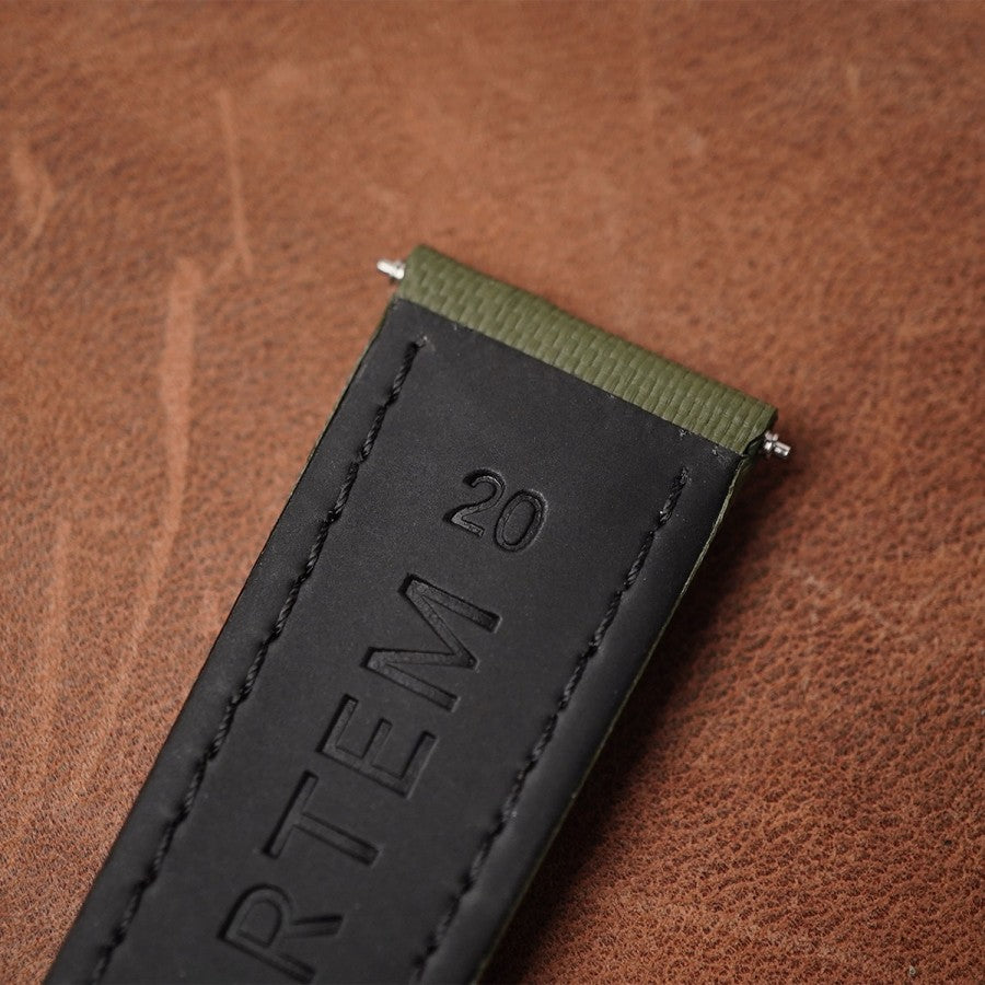 Artem Loop-Less Green - Green Stitching